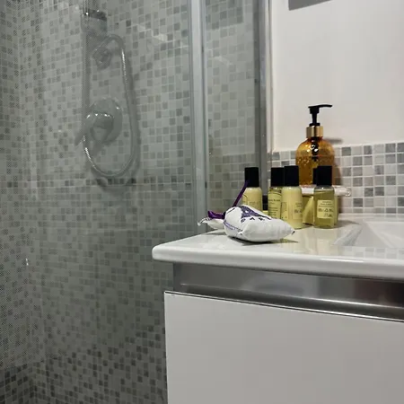 Small Luxury Torvajanica Apartment
