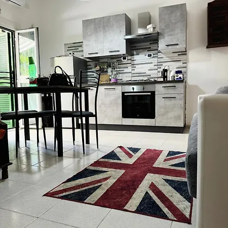 Apartment Small Luxury Torvajanica